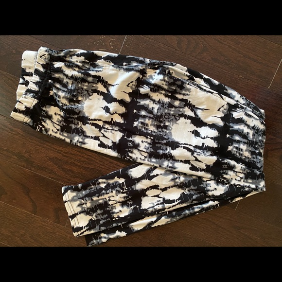 Leggings - Picture 2 of 3